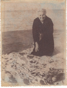 Amelia adulta. Fuente: Fotografía tomada de la fotografía original, presente en el Museo Etnográfico y Colonial “Juan de Garay”, Santa Fe.