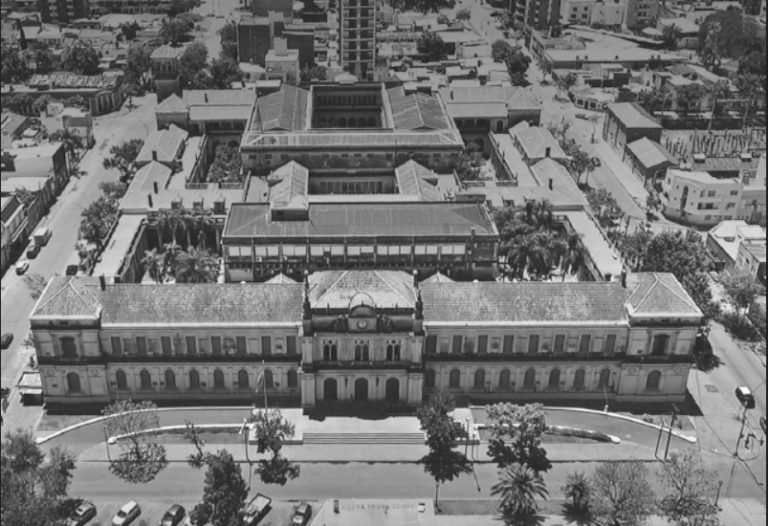 UNL Rectorado y Facultad de Derecho